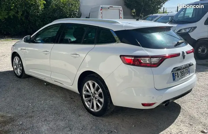 Renault Megane 2018 photo 5