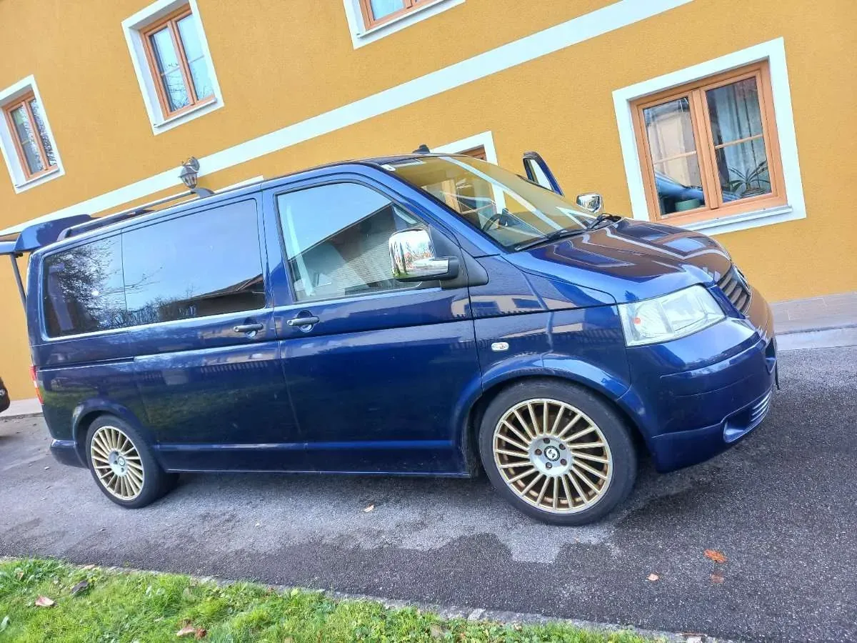 Volkswagen Caravelle
