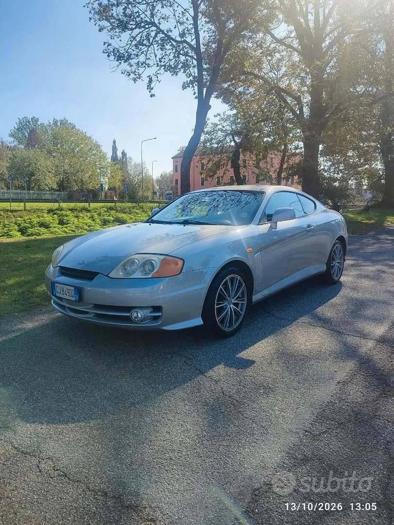 Hyundai Coupe 2003 photo 2