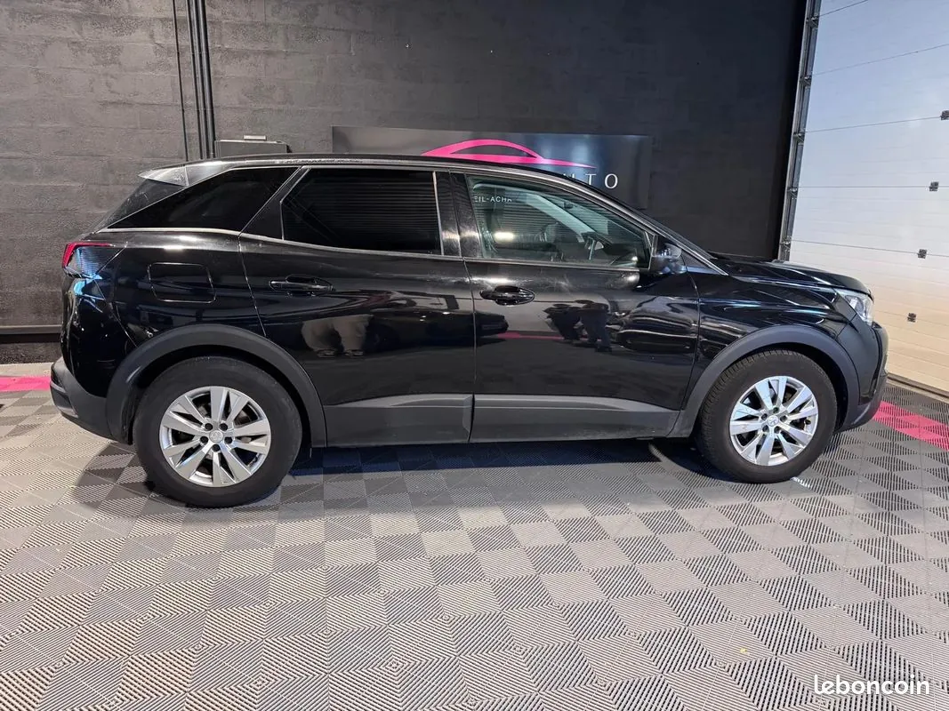 Peugeot 3008 2019 photo 2