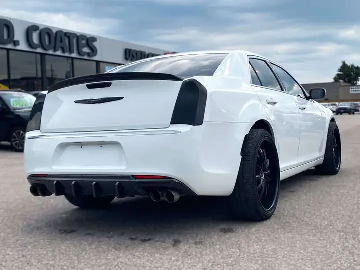 Chrysler 300 2016 photo 4