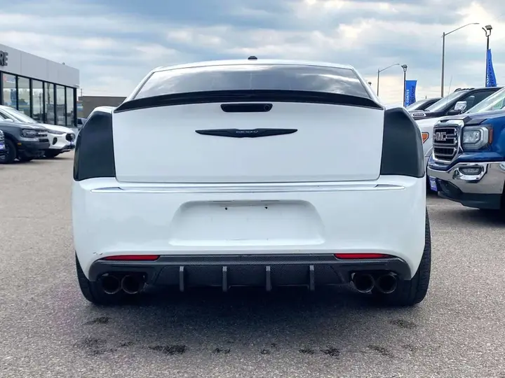 Chrysler 300 2016 photo 3