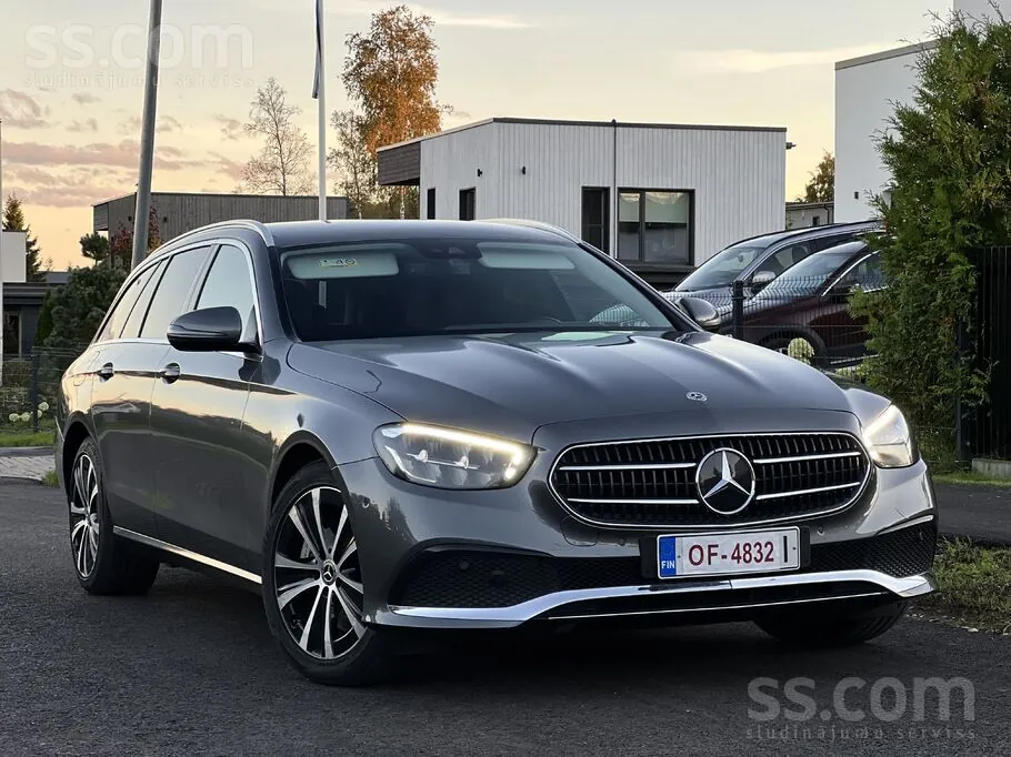 Mercedes-Benz E300