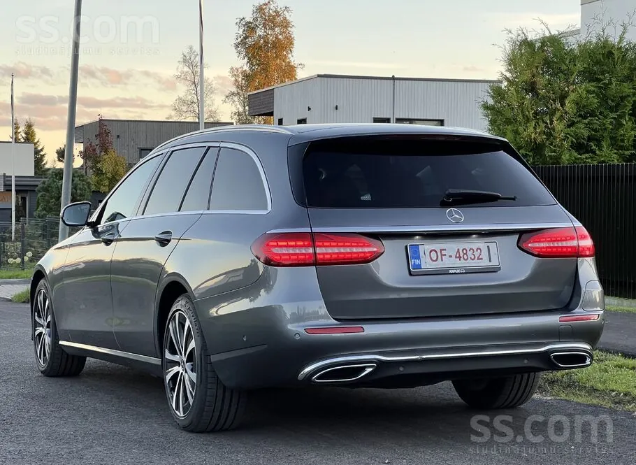 Mercedes-Benz E300 2020 photo 4