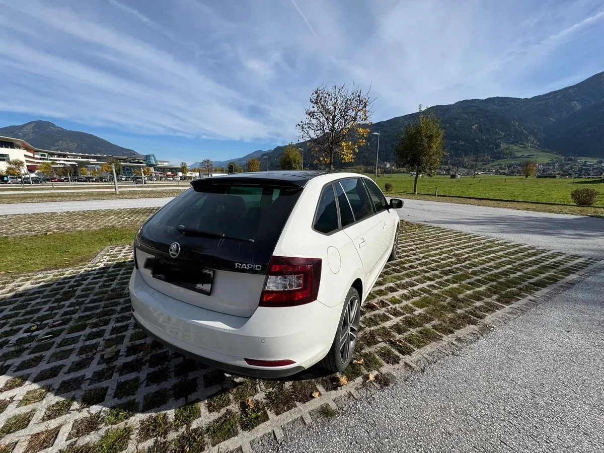 Skoda Rapid 2015 photo 2