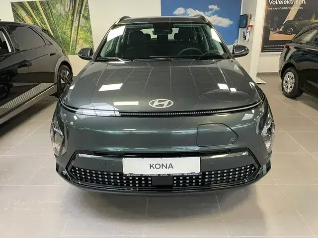 Hyundai Kona photo 2