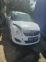 Suzuki Swift 2012 photo 3
