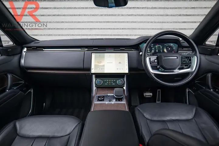 Land Rover Range Rover 2023 photo 2