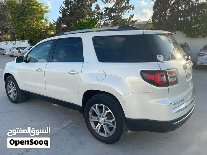 GMC Acadia 2014 photo 4