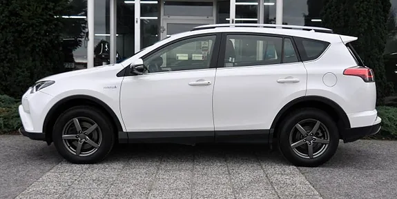 Toyota Rav4 2017 photo 3