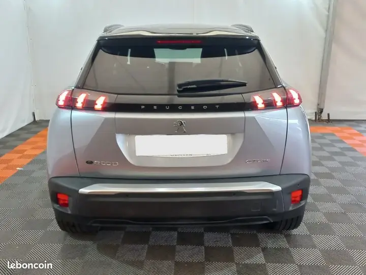 Peugeot E-2008 2020 photo 4
