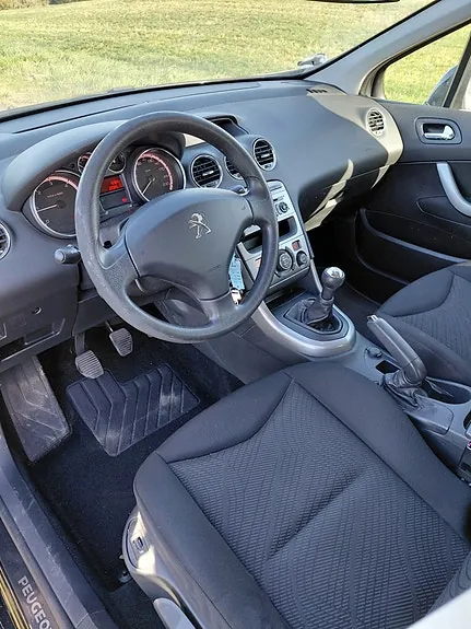 Peugeot 308 2012 photo 3