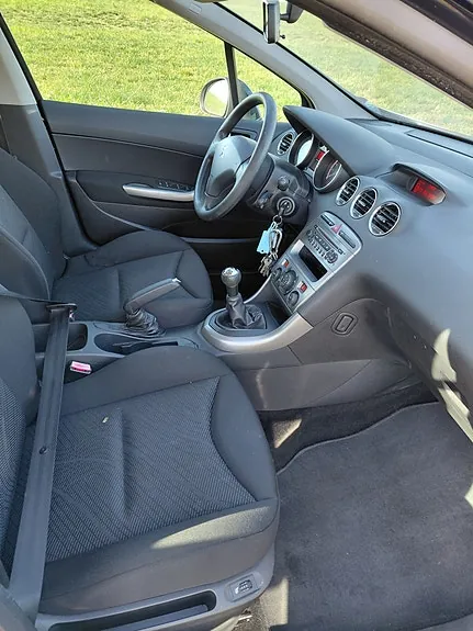Peugeot 308 2012 photo 5