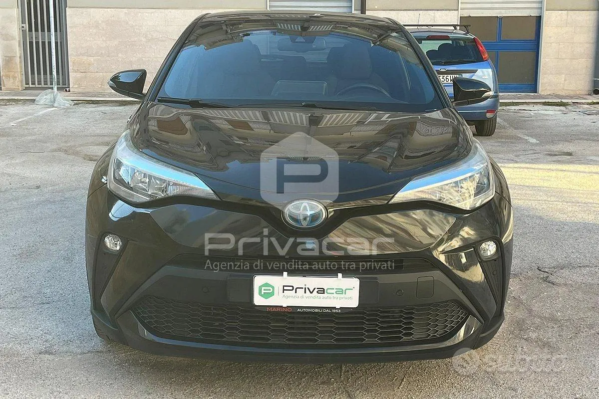 Toyota C-Hr 2020 photo 2