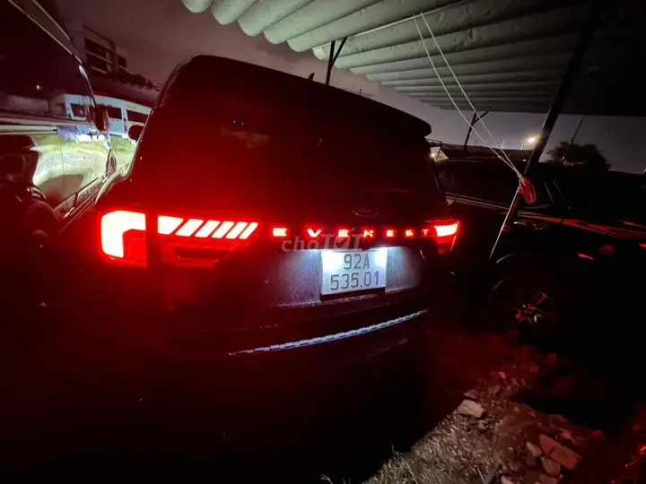 Ford Everest 2022 photo 2