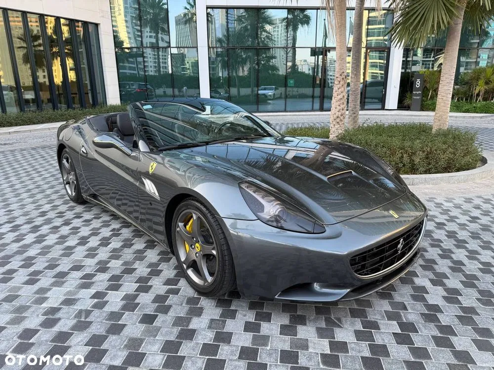 Ferrari California 2010 photo 2
