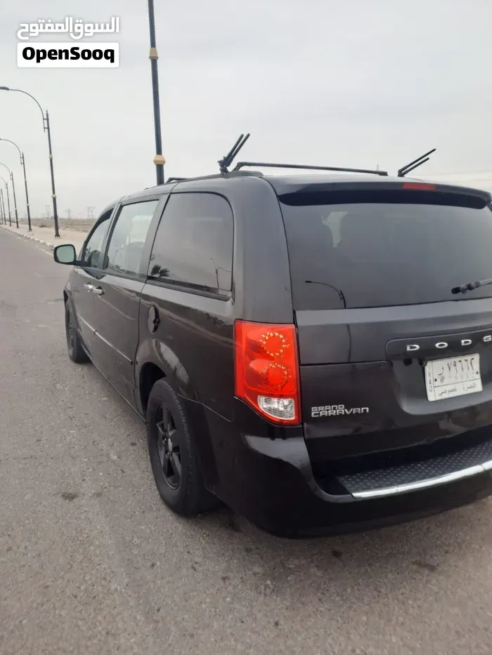 Dodge Caravan 2013 photo 2