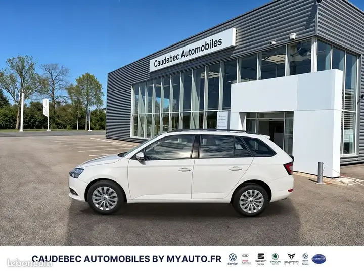 Skoda Fabia 2021 photo 2