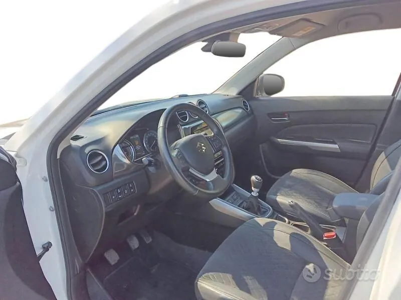 Suzuki Vitara 2023 photo 5