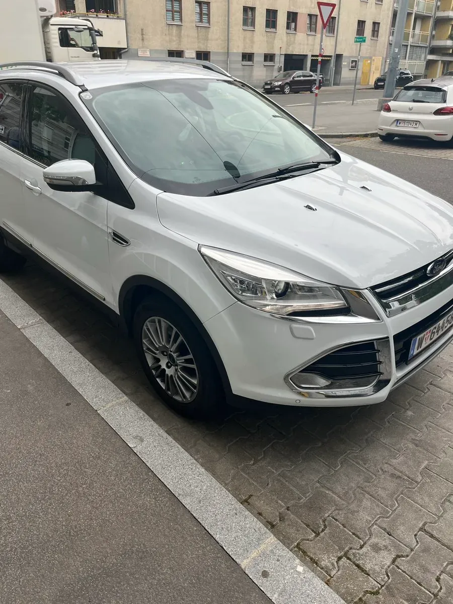 Ford Kuga 2013 photo 2