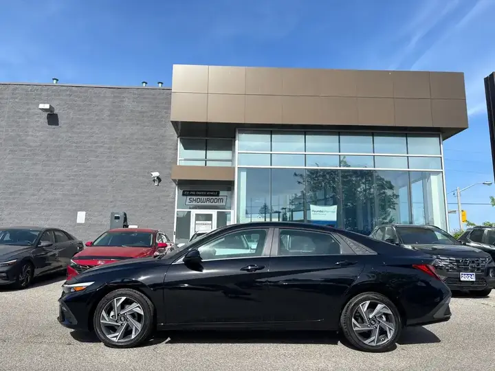 Hyundai Elantra 2025 photo 2