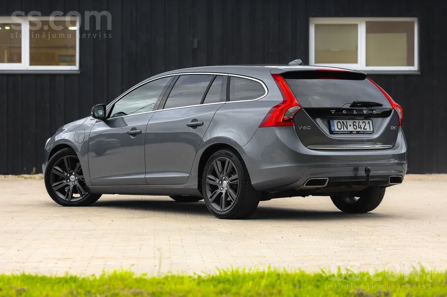 Volvo V60 2015 photo 4