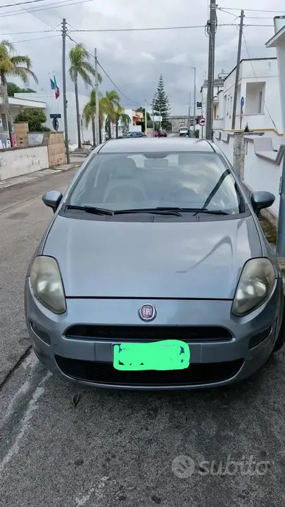 Fiat Grande Punto 2012 photo 2