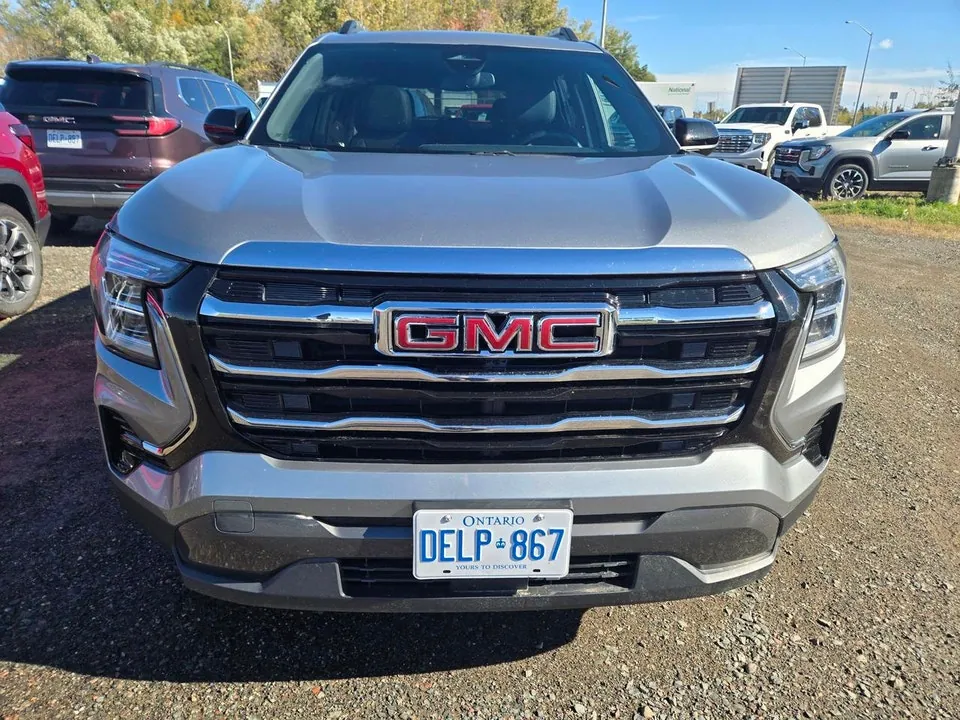 GMC Terrain 2025 photo 2