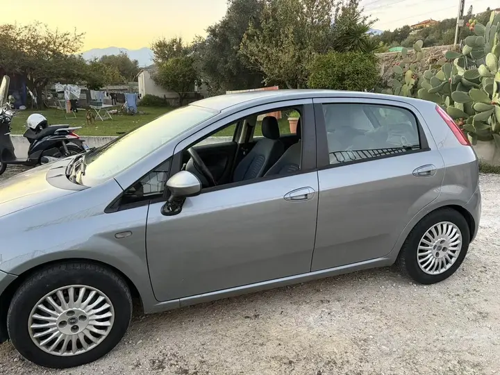 Fiat Punto 2007 photo 3