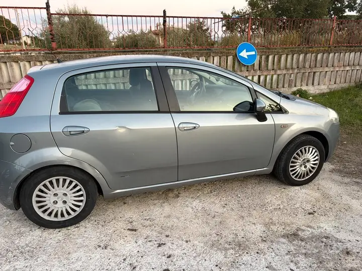 Fiat Punto 2007 photo 2