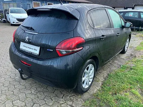 Peugeot 208 2016 photo 5
