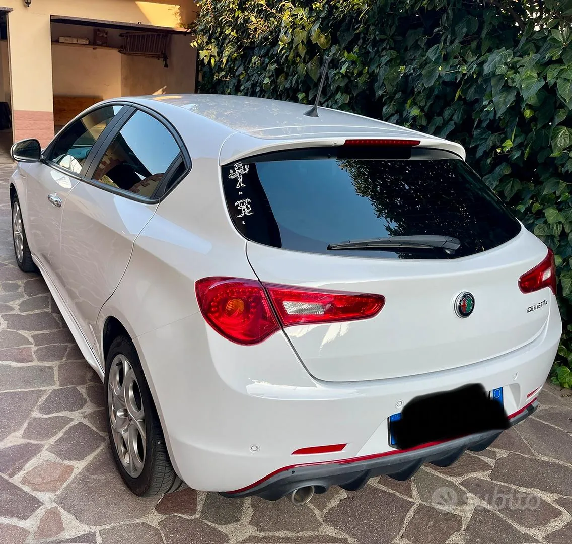 Alfa Romeo Giulietta 2018 photo 3