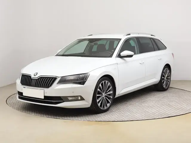 Skoda Superb Combi
