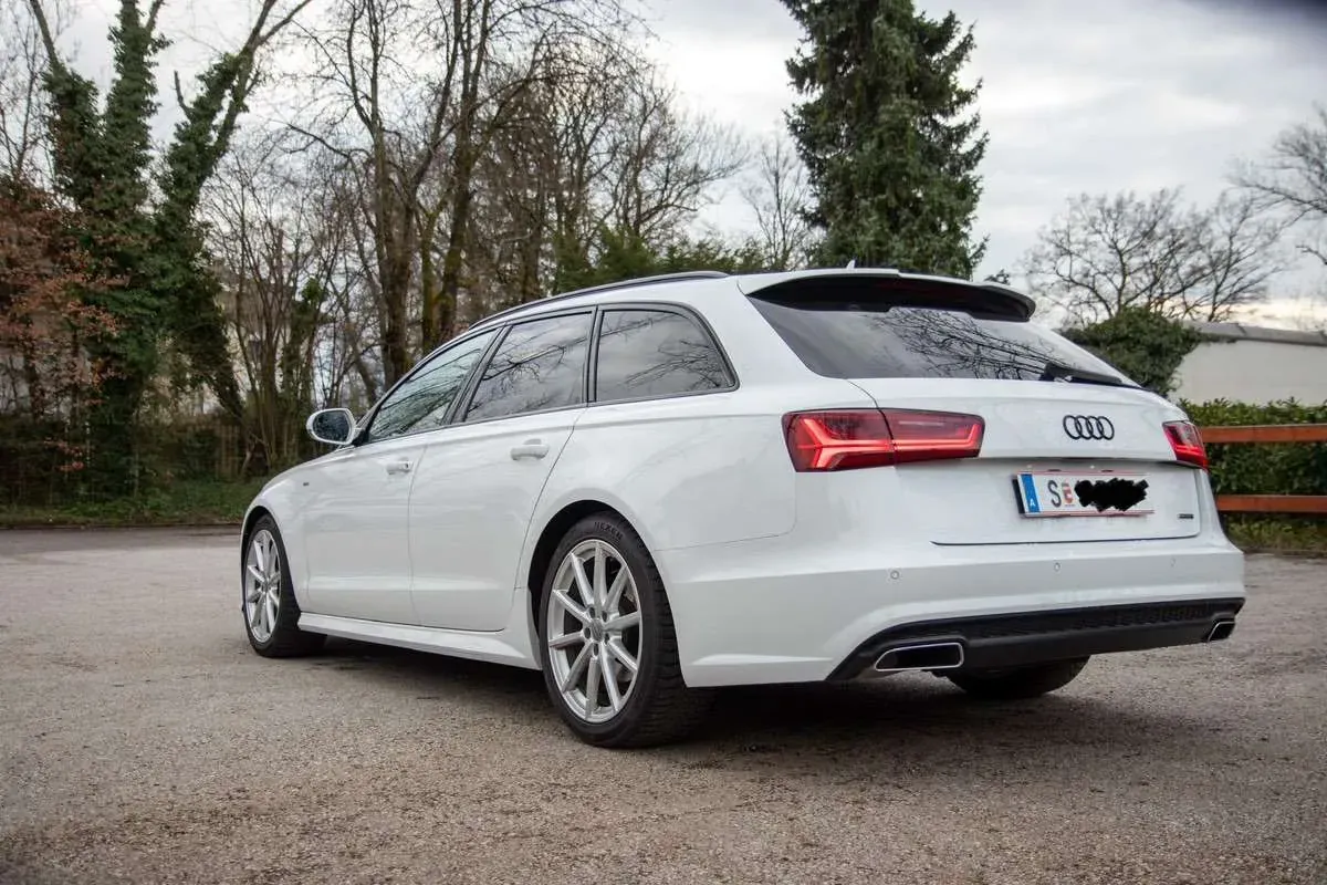 Audi A6 2017 photo 2