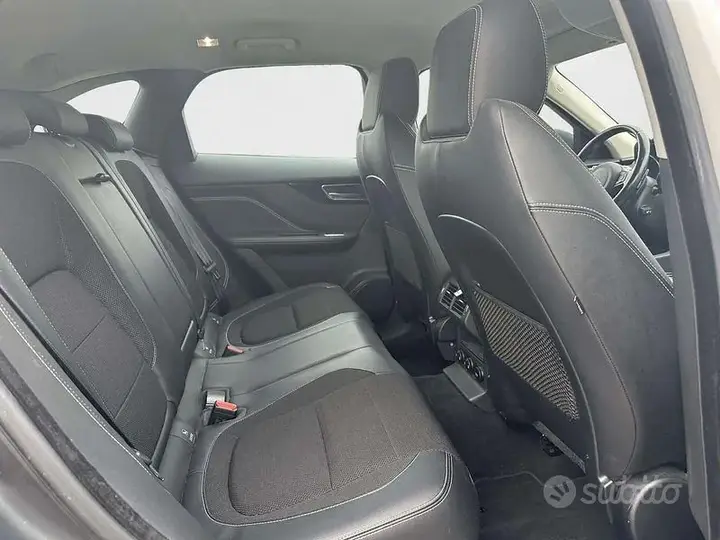 Jaguar F-Pace 2016 photo 5