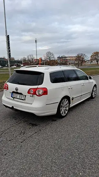 Volkswagen Passat 2010 photo 3