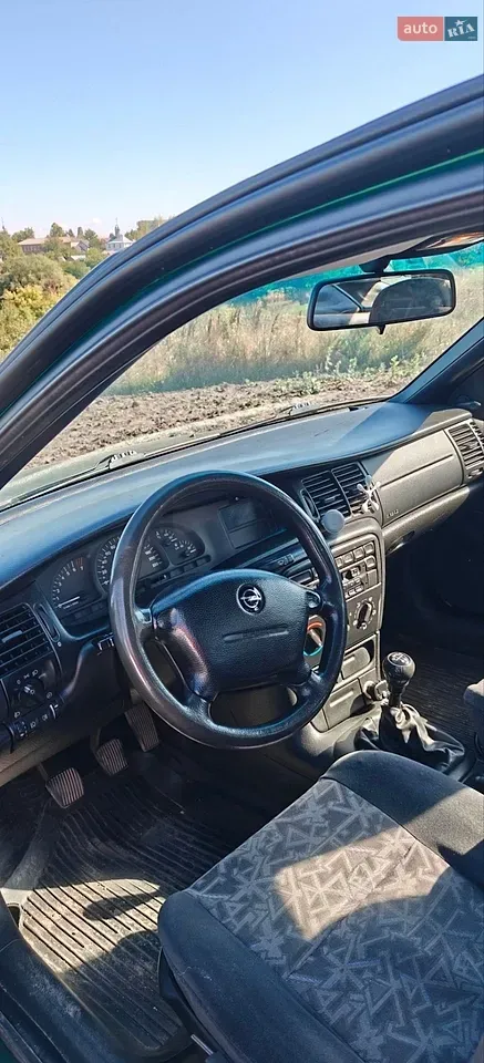 Opel Vectra 1997 photo 5