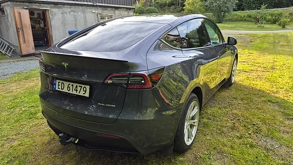 Tesla Model Y 2022 photo 3