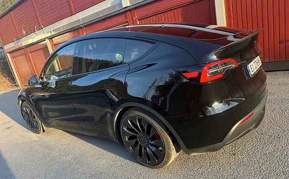 Tesla Model Y 2024 photo 5