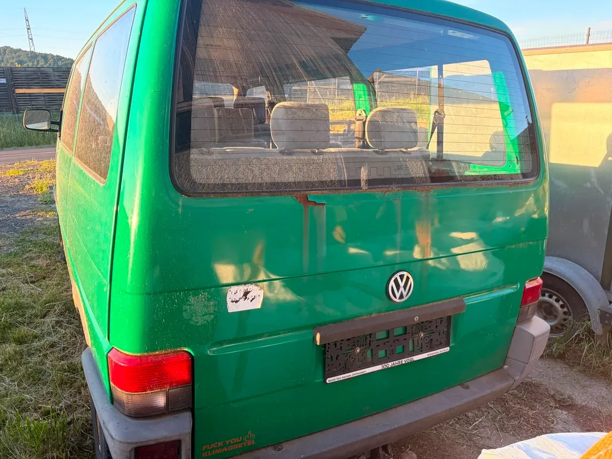 Volkswagen T4 1991 photo 3