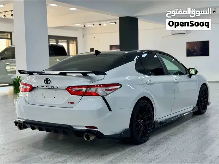 Toyota Camry 2021 photo 3