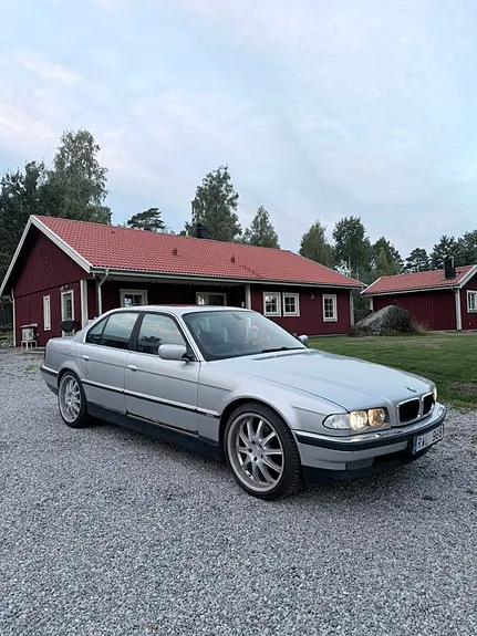 BMW 740I