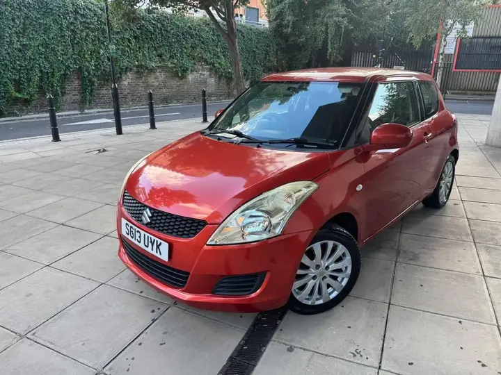 Suzuki Swift 2013 photo 4