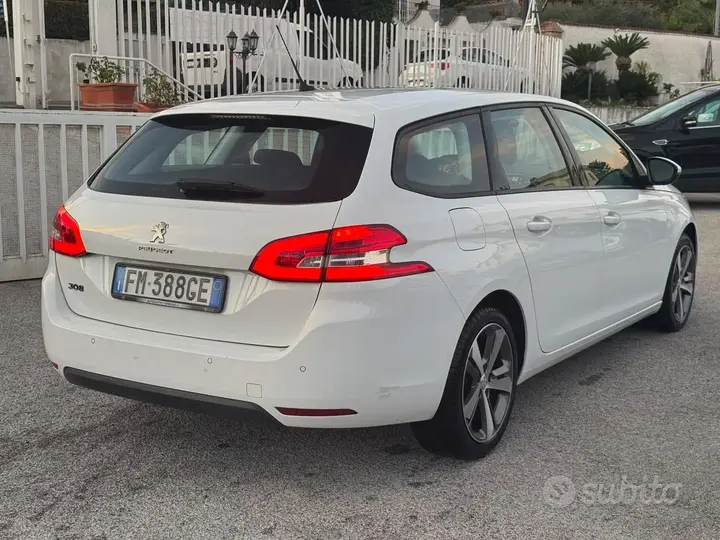 Peugeot 308 2017 photo 3