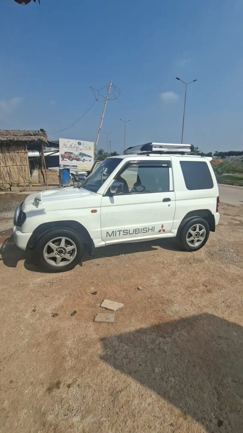 Mitsubishi Pajero Mini