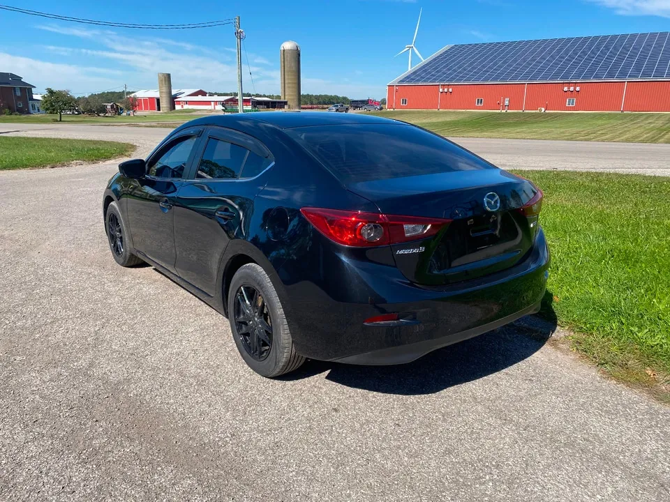 Mazda 3 2018 photo 4