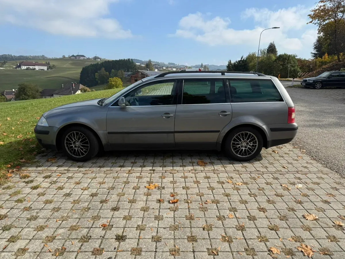 Volkswagen Passat 2004 photo 2