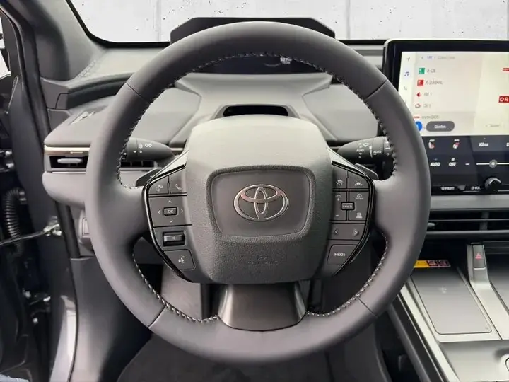 Toyota Bz4X photo 2