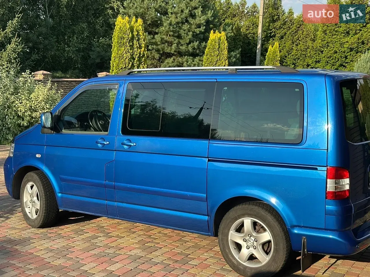 Volkswagen Multivan 2009 photo 3