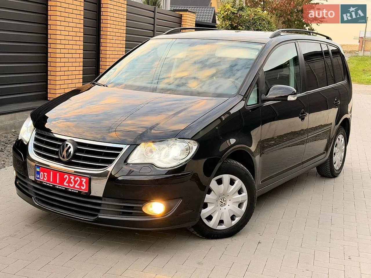 Volkswagen Touran 2009 photo 3